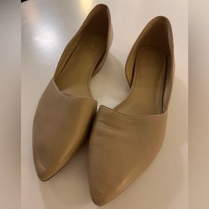 Naturalizer Samantha Flat in Taupe, Size 9.5